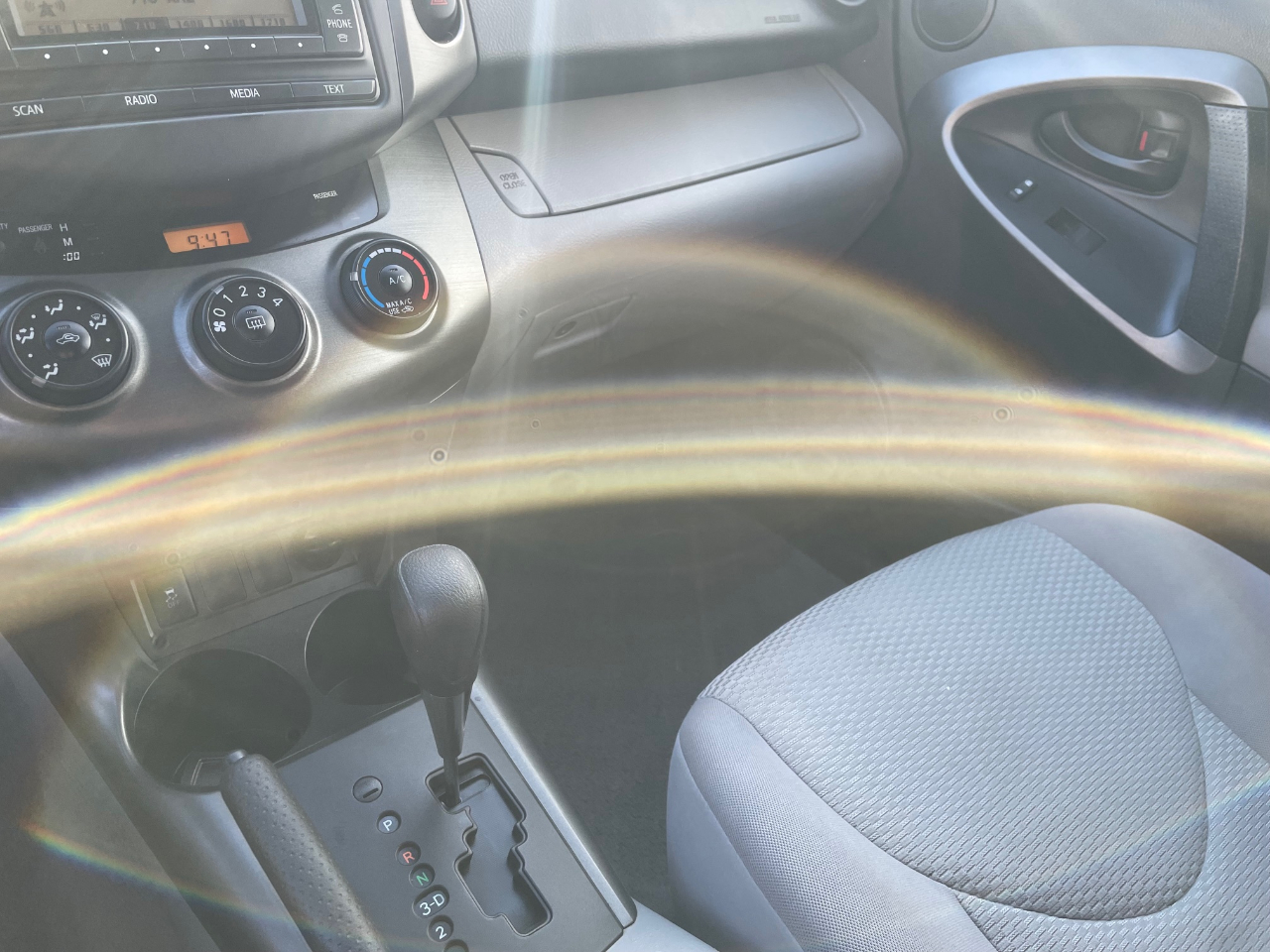 Toyota RAV4 4-Door 4WD 2012