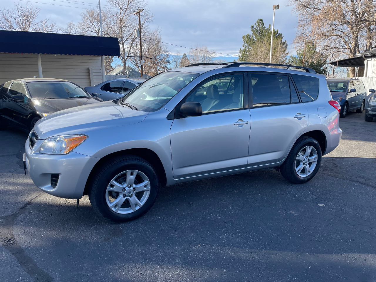 Toyota RAV4 4-Door 4WD 2012
