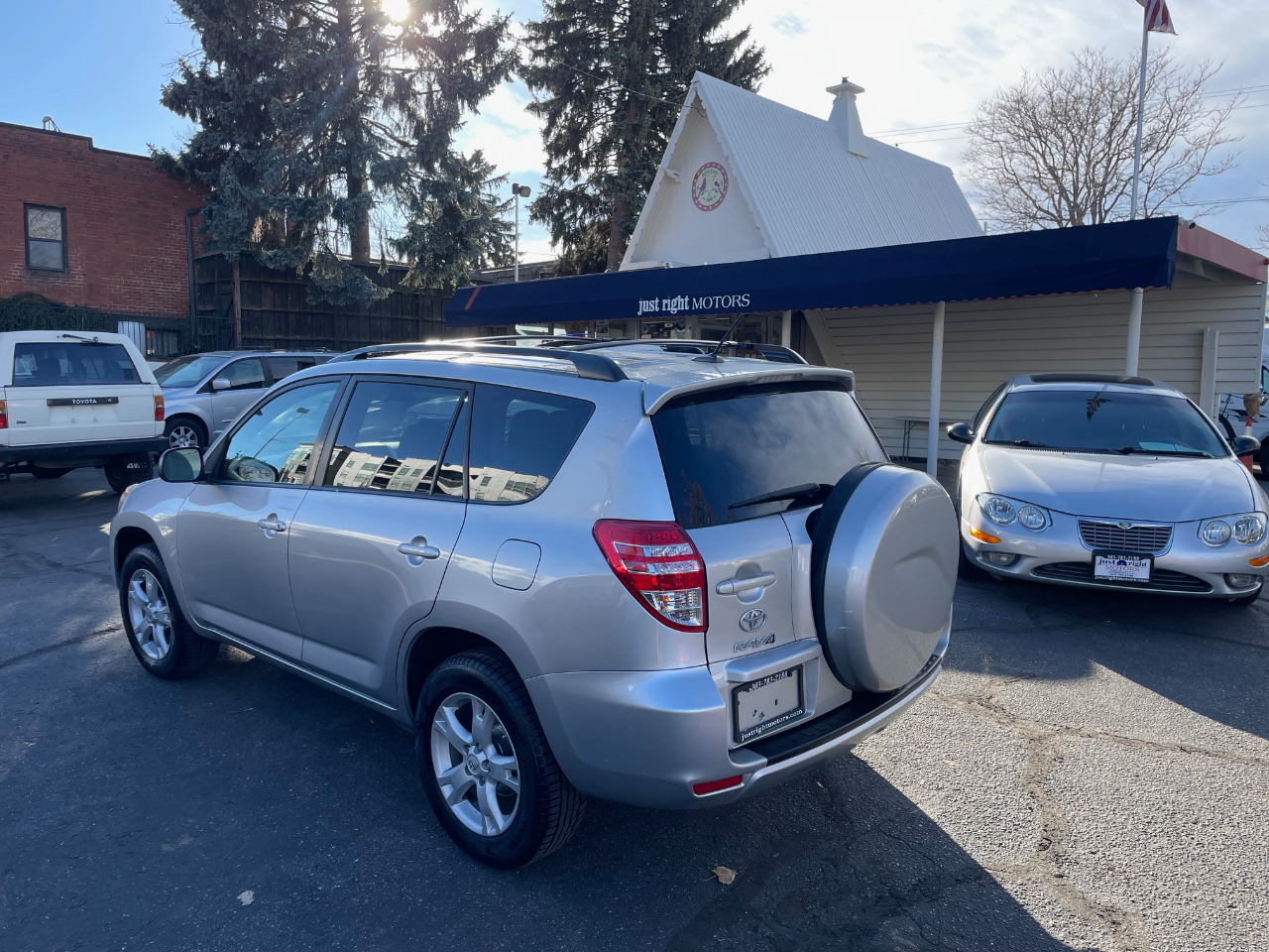 Toyota RAV4 4-Door 4WD 2012