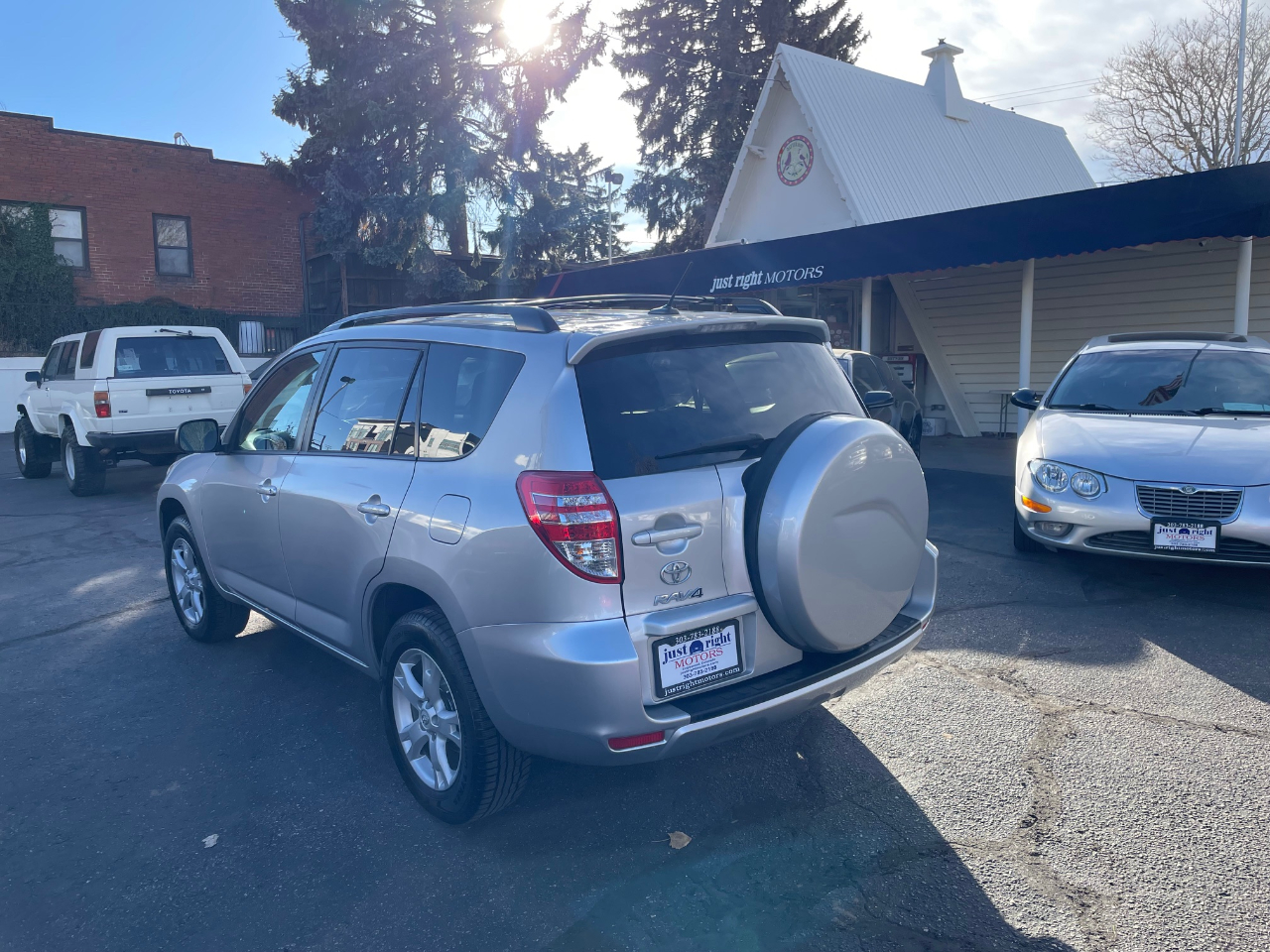 Toyota RAV4 4-Door 4WD 2012