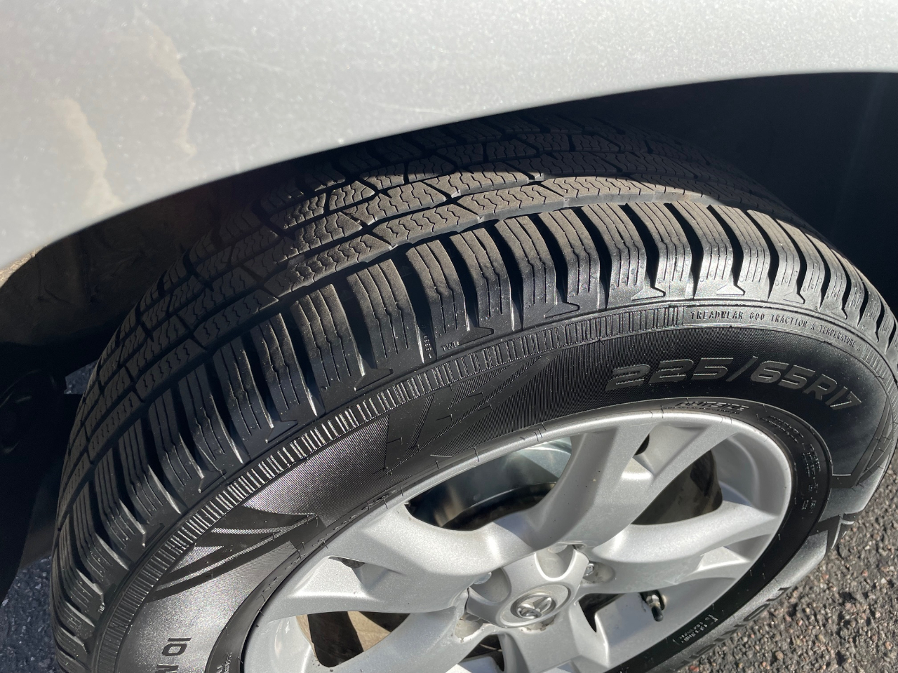 Toyota RAV4 4-Door 4WD 2012