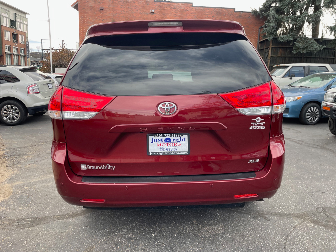 Toyota Sienna  2014