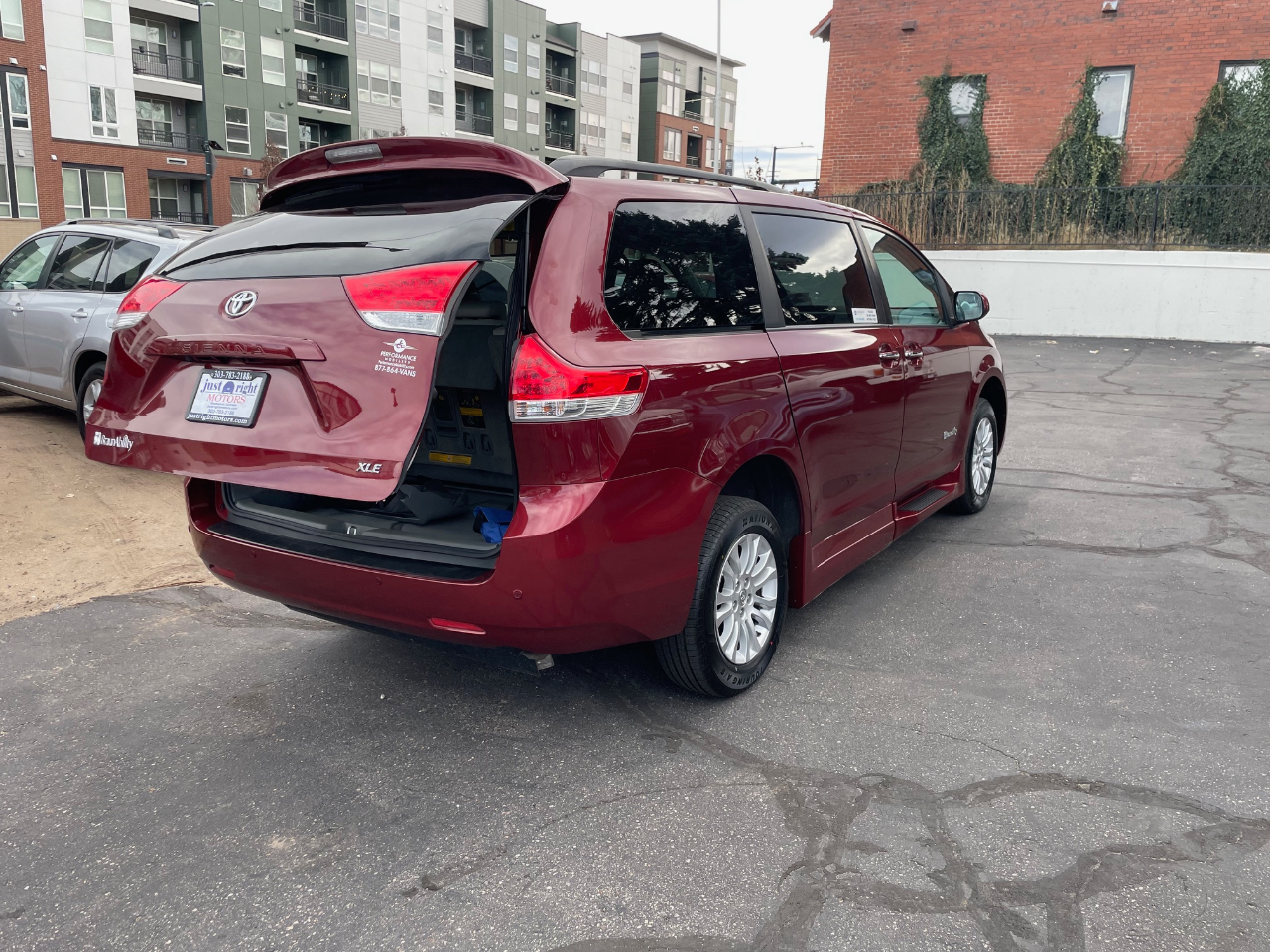 Toyota Sienna  2014