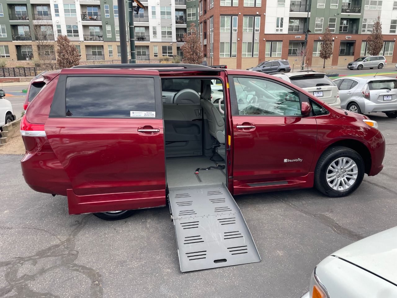 Toyota Sienna  2014