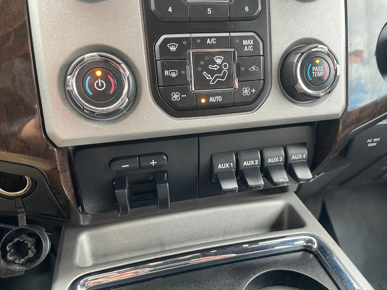 Ford F-250 Crew Cab  2015