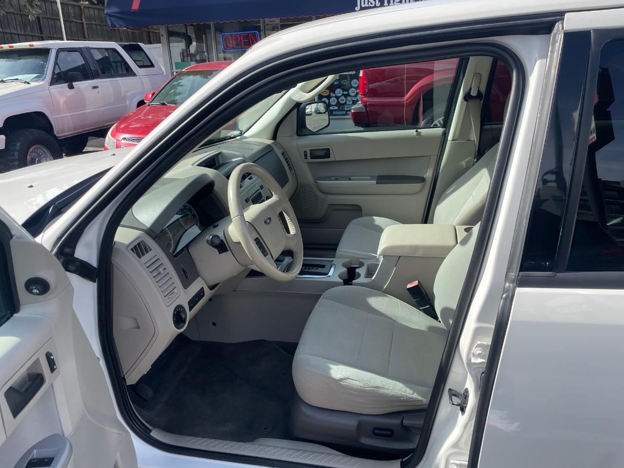 Ford Escape Hybrid  2011