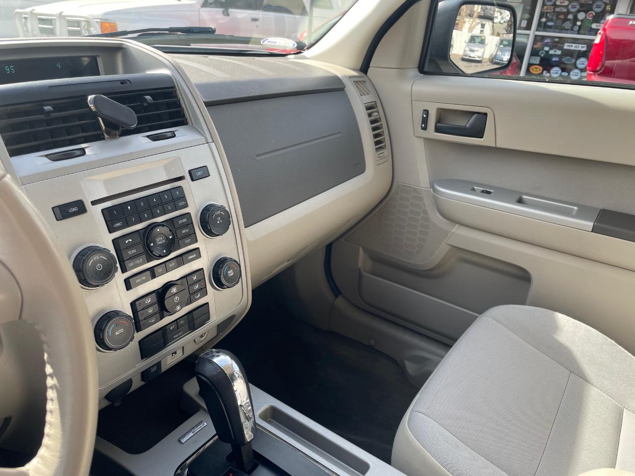 Ford Escape Hybrid  2011