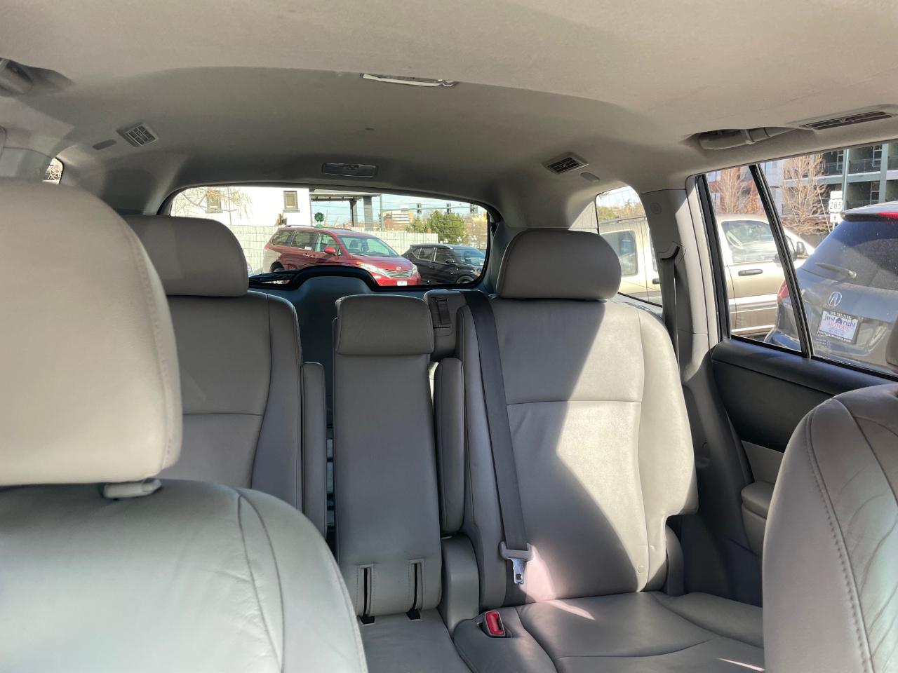 Toyota Highlander  2010