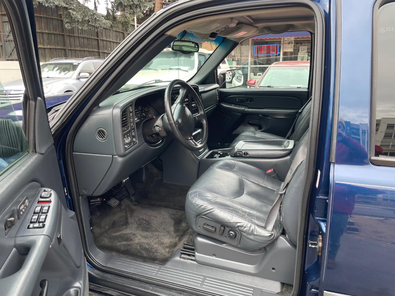 Chevrolet Avalanche 1500 4WD 2002