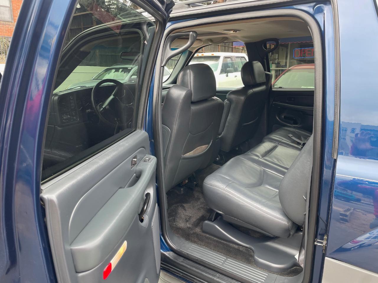 Chevrolet Avalanche 1500 4WD 2002