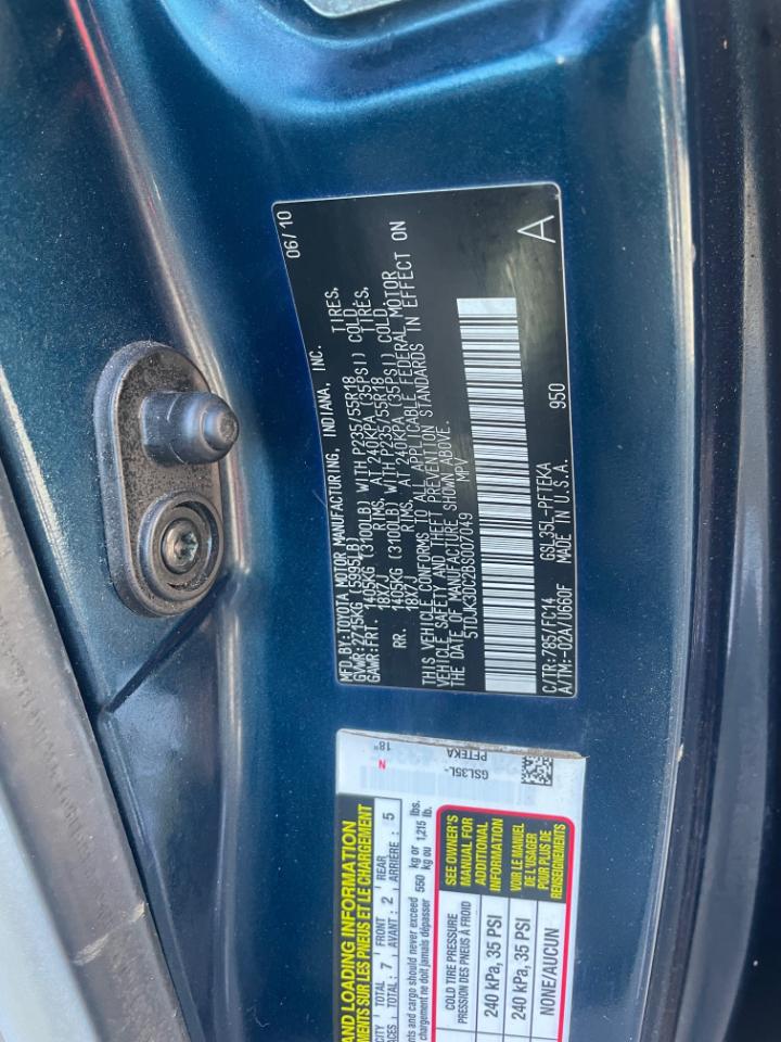 Toyota Sienna LE AWD 2011