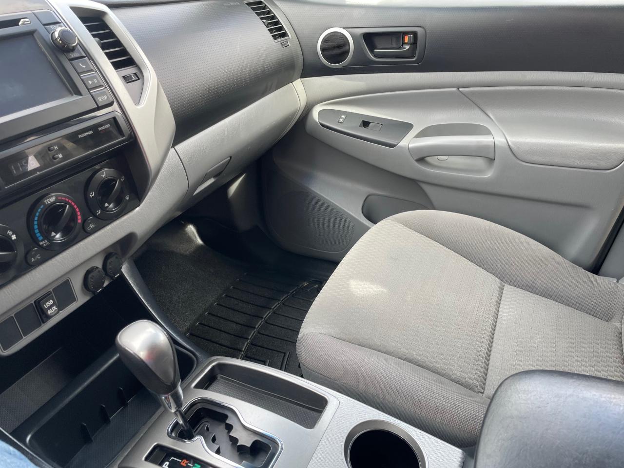 Toyota Tacoma 4WD  2013