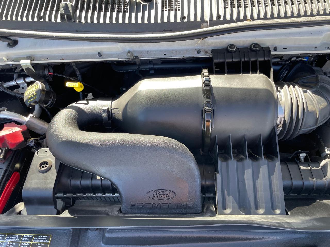 Ford E-350 Super Duty  2010