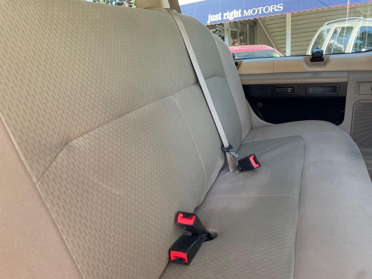 Ford E-350 Super Duty  2010