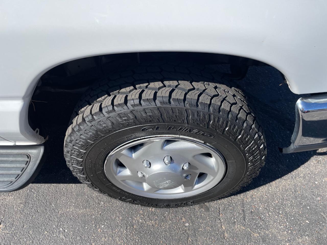 Ford E-350 Super Duty  2010