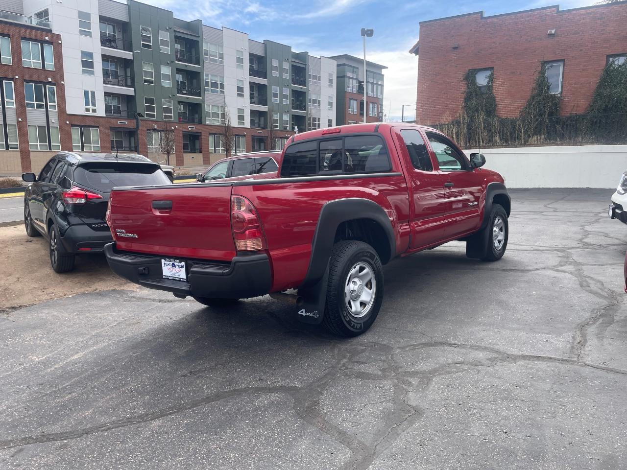 Toyota Tacoma 4WD  2013