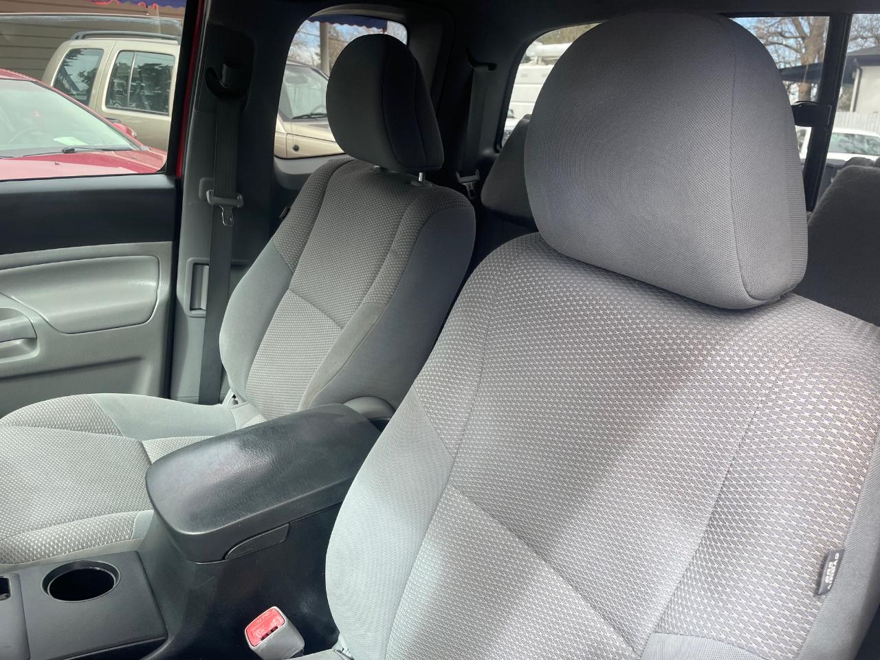 Toyota Tacoma 4WD  2013