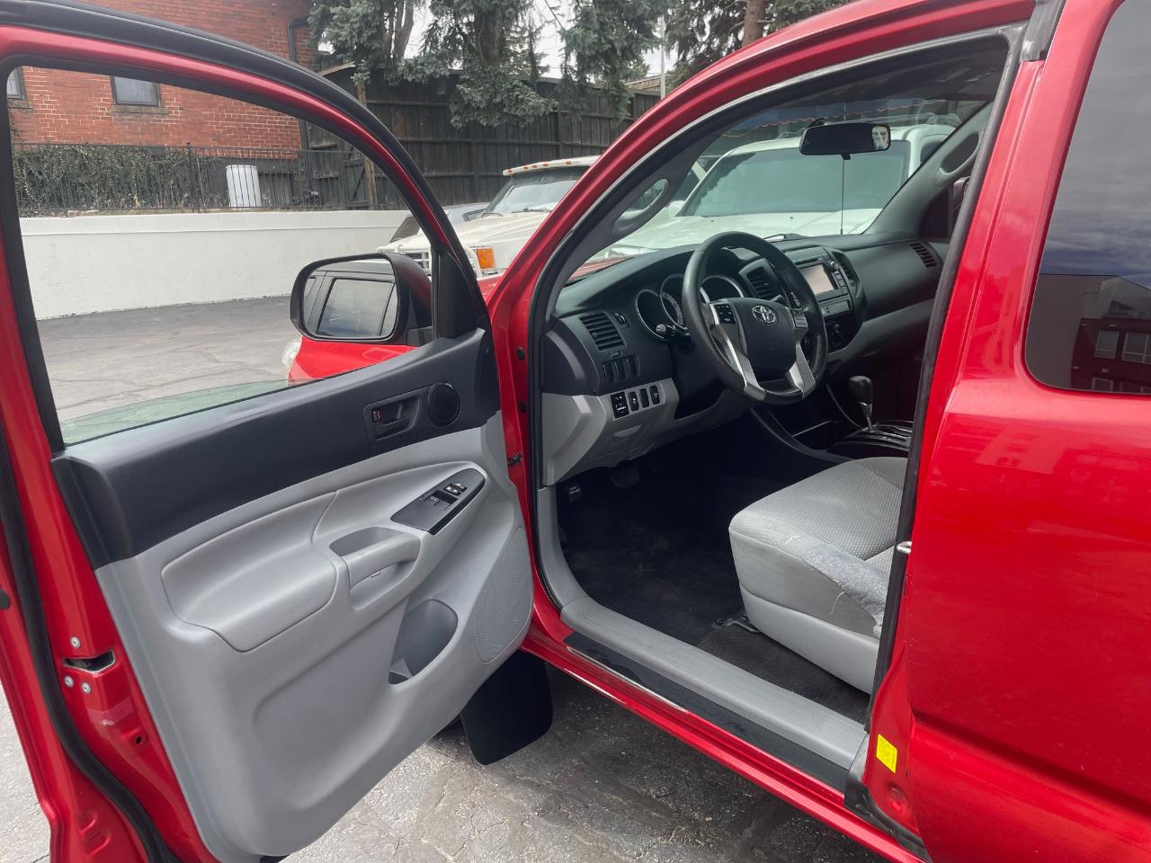 Toyota Tacoma 4WD  2013