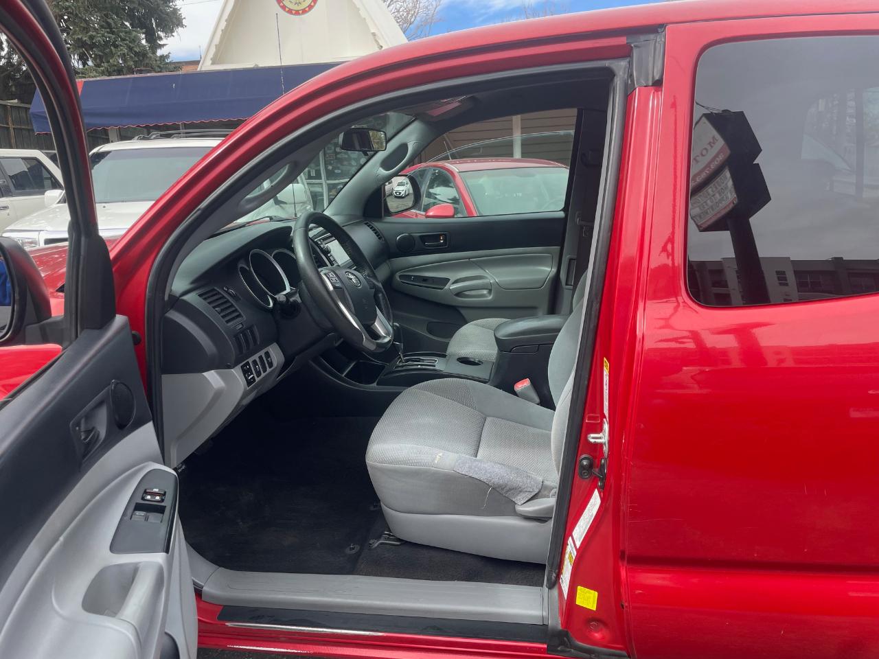 Toyota Tacoma 4WD  2013