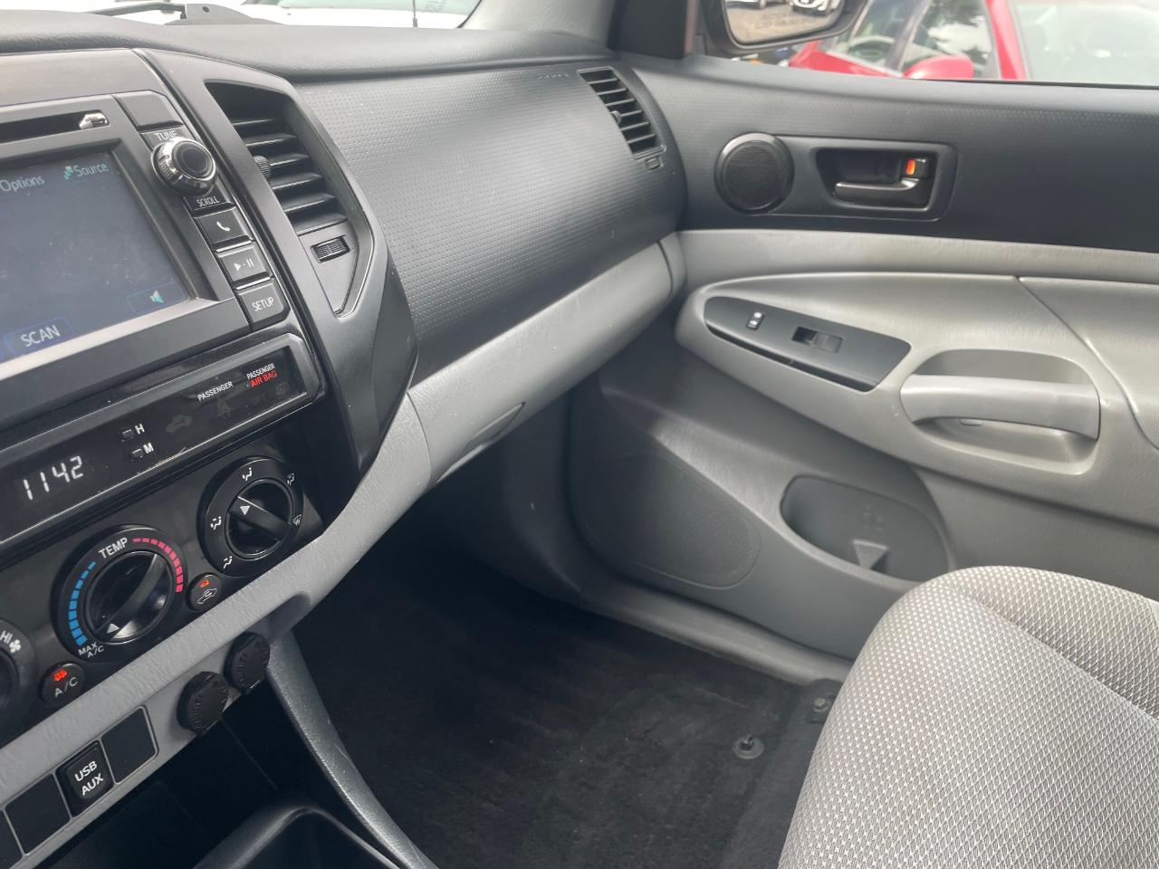 Toyota Tacoma 4WD  2013