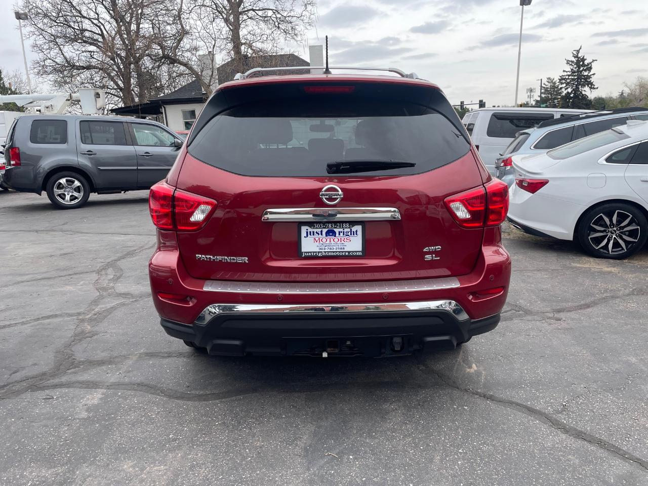 Nissan Pathfinder SL 2017