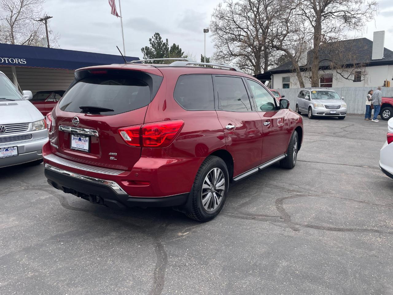 Nissan Pathfinder SL 2017