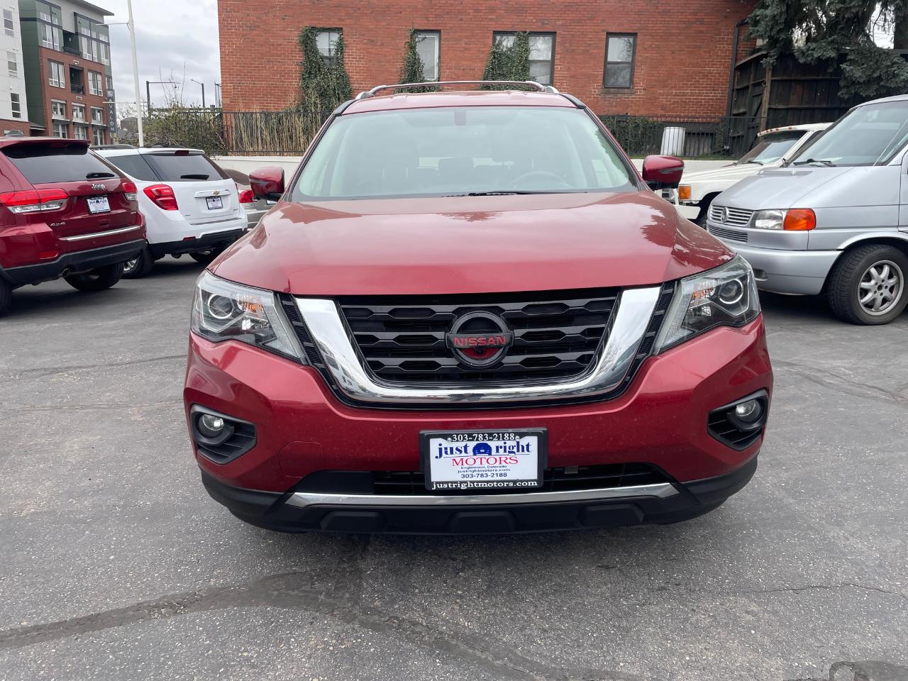 Nissan Pathfinder SL 2017