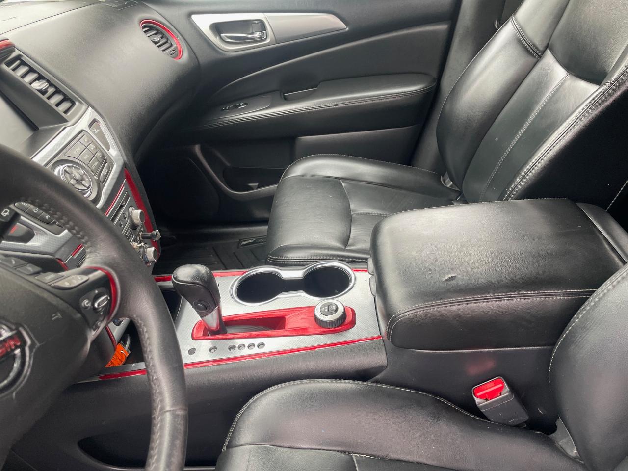 Nissan Pathfinder SL 2017