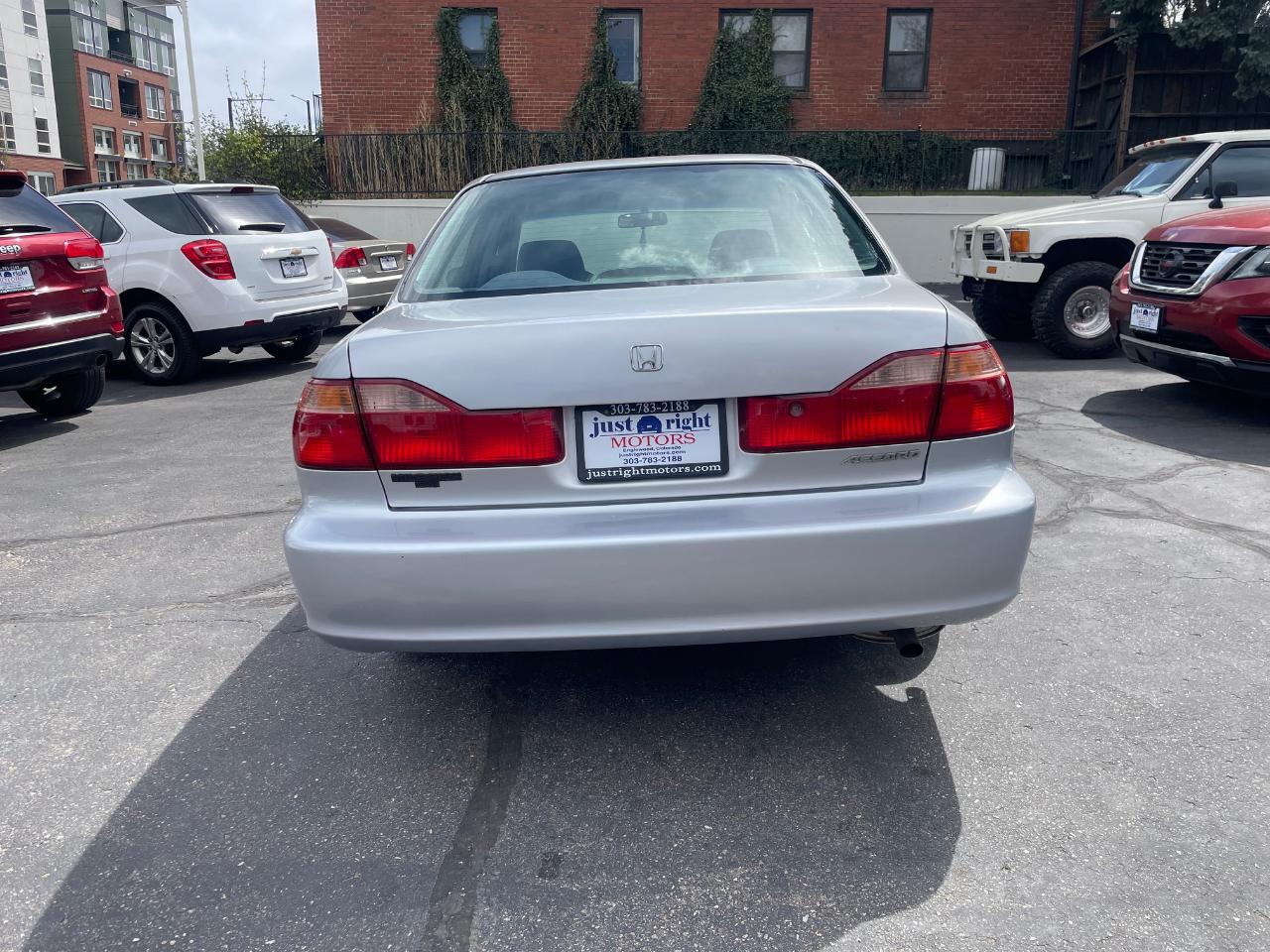 Honda Accord DX 1999