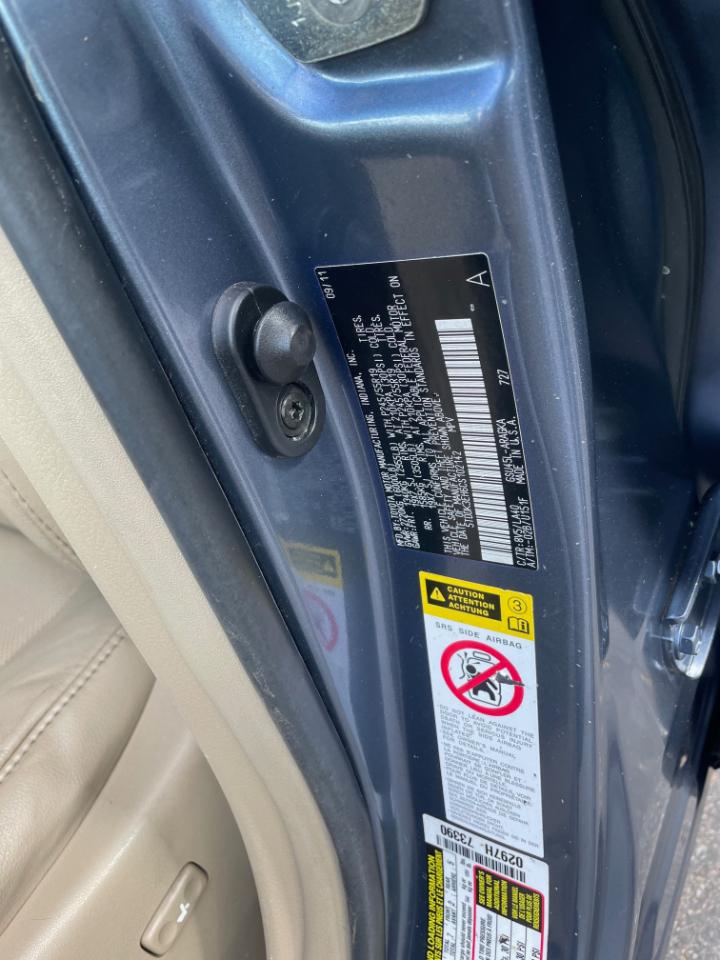 Toyota Highlander Limited 2012