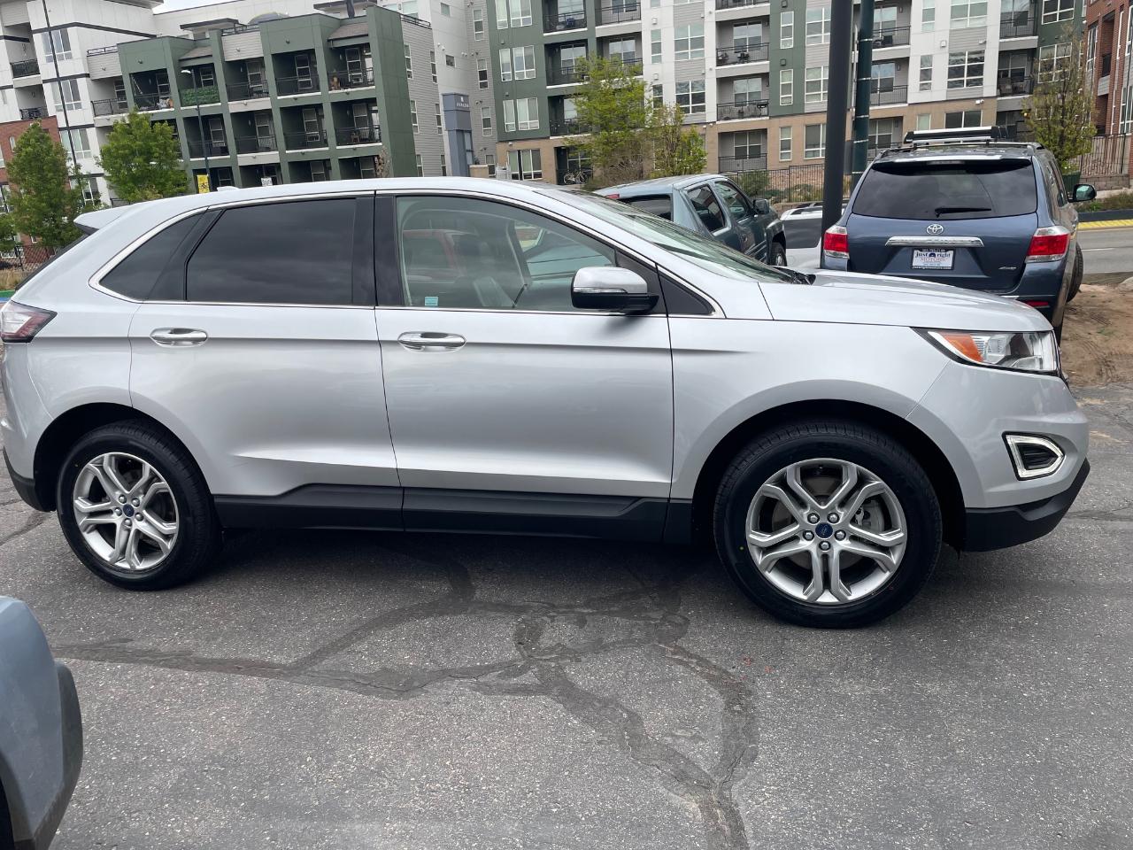 Ford Edge 4dr Titanium AWD 2017