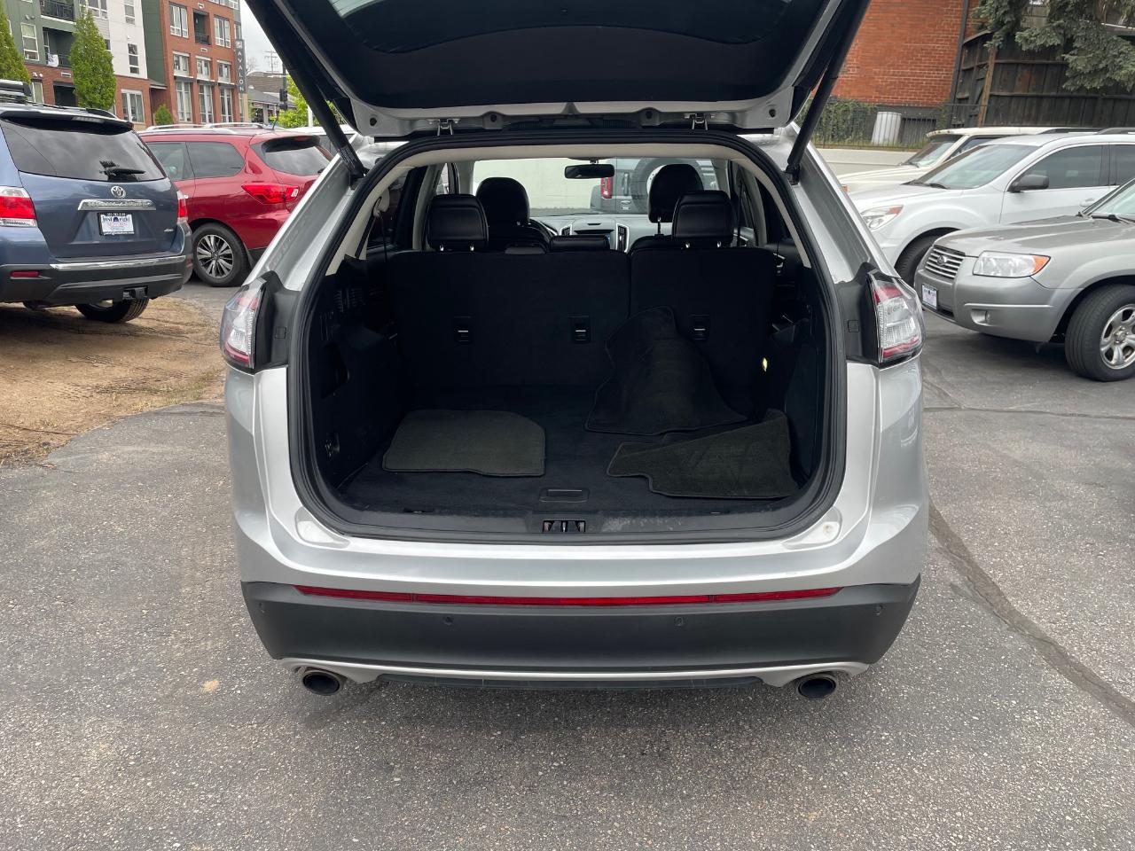 Ford Edge 4dr Titanium AWD 2017