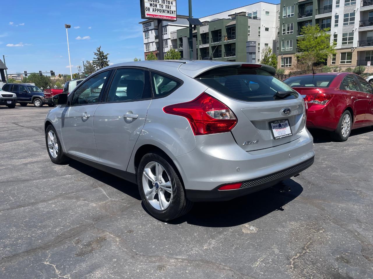 Ford Focus SE 4D Hatchback 2013
