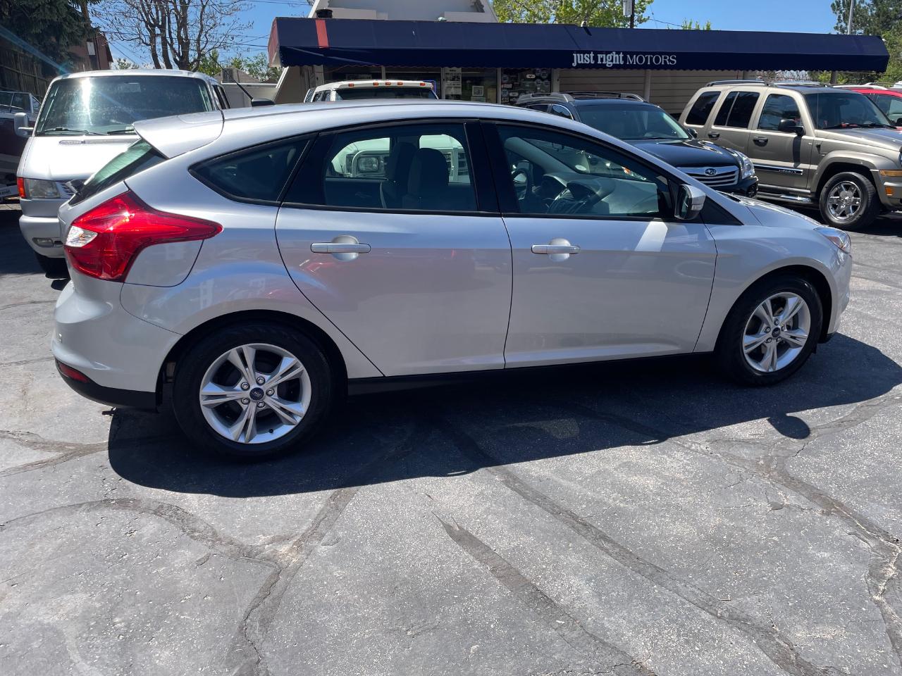 Ford Focus SE 4D Hatchback 2013