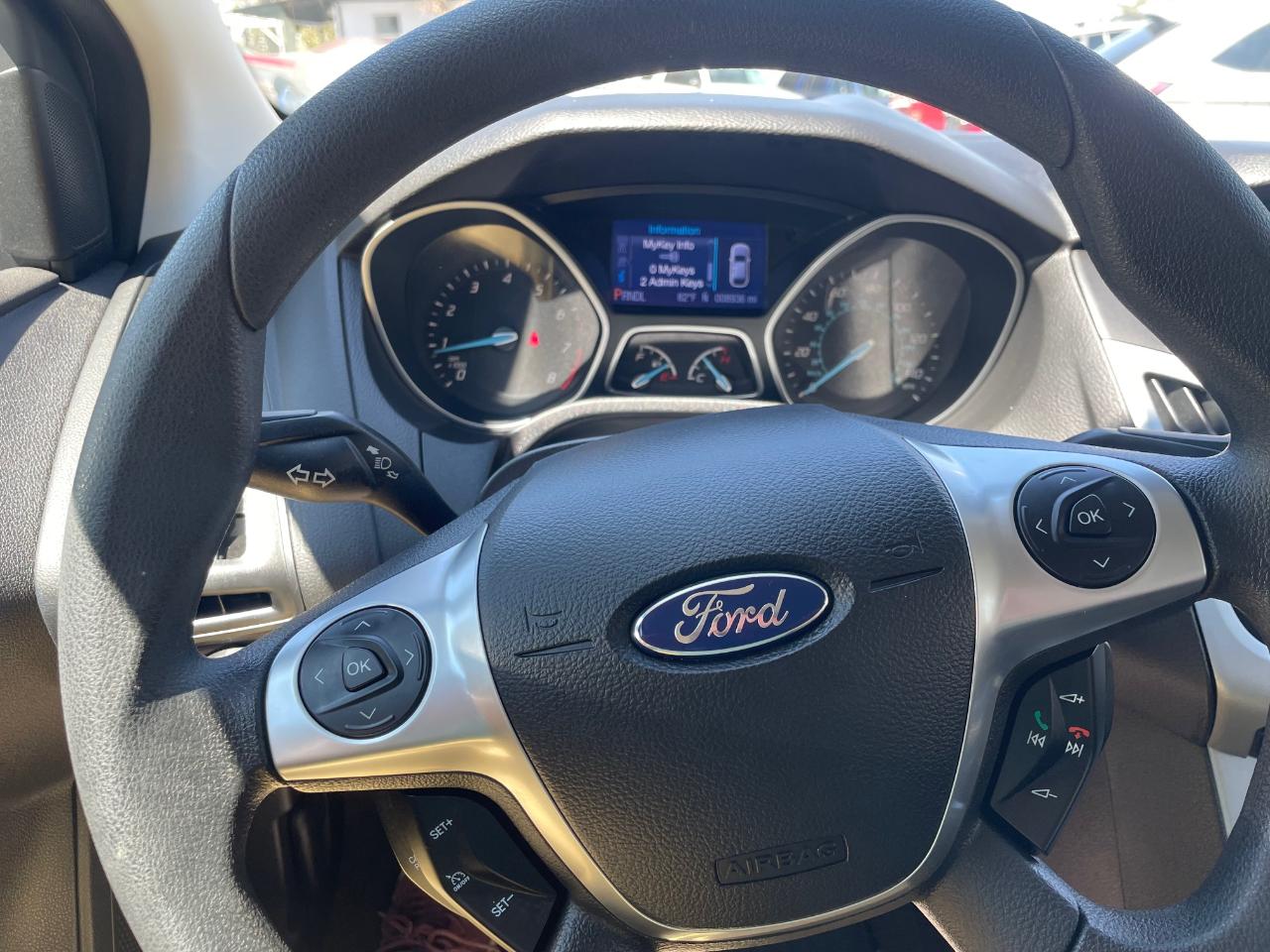 Ford Focus SE 4D Hatchback 2013
