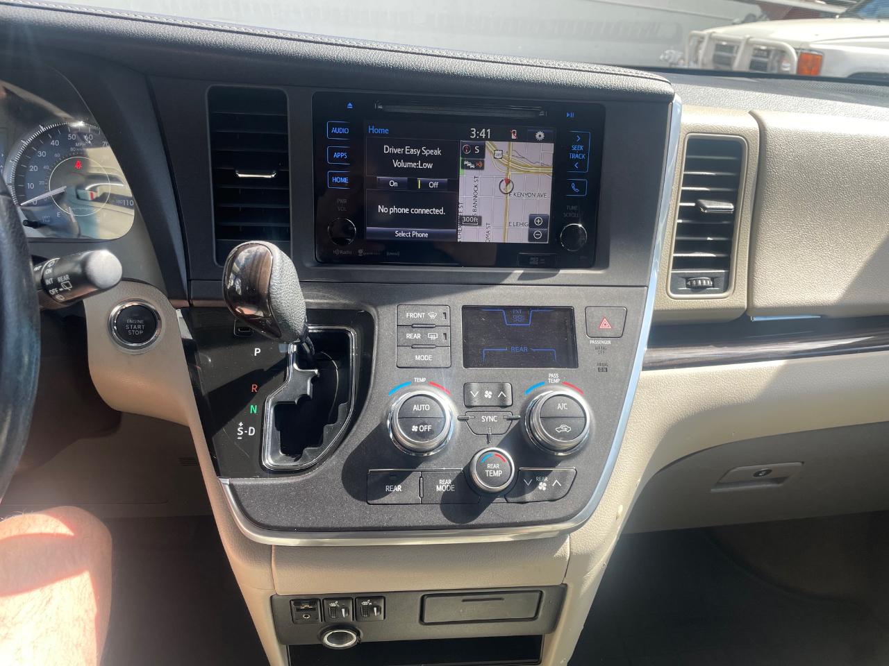 Toyota Sienna  2016