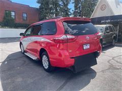 2016 Toyota Sienna 