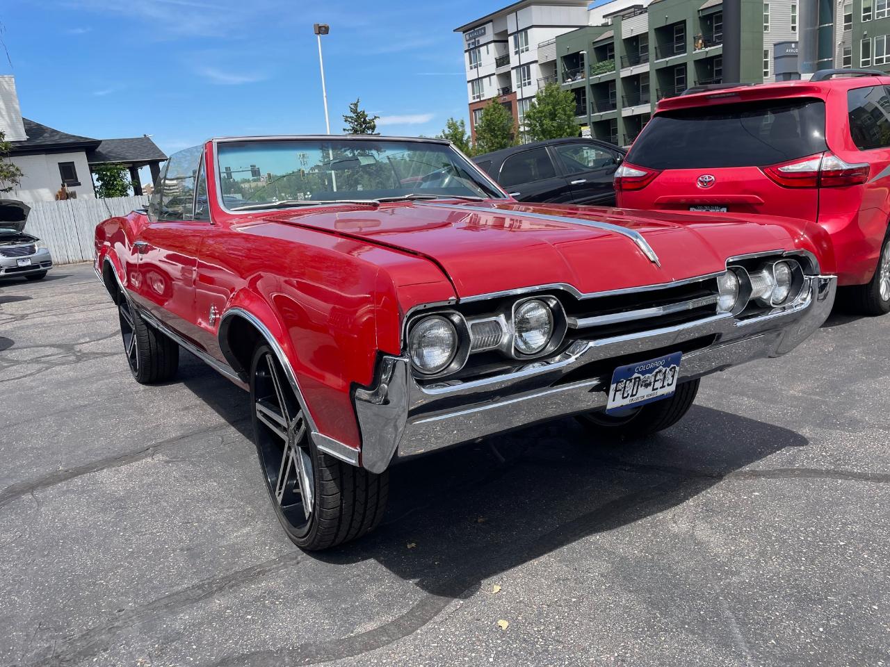 1967 Oldsmobile Cutlass Supreme 2dr Convertible