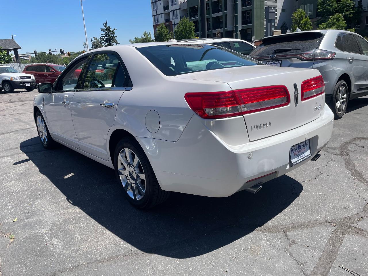 Lincoln MKZ 4D Sedan 2010