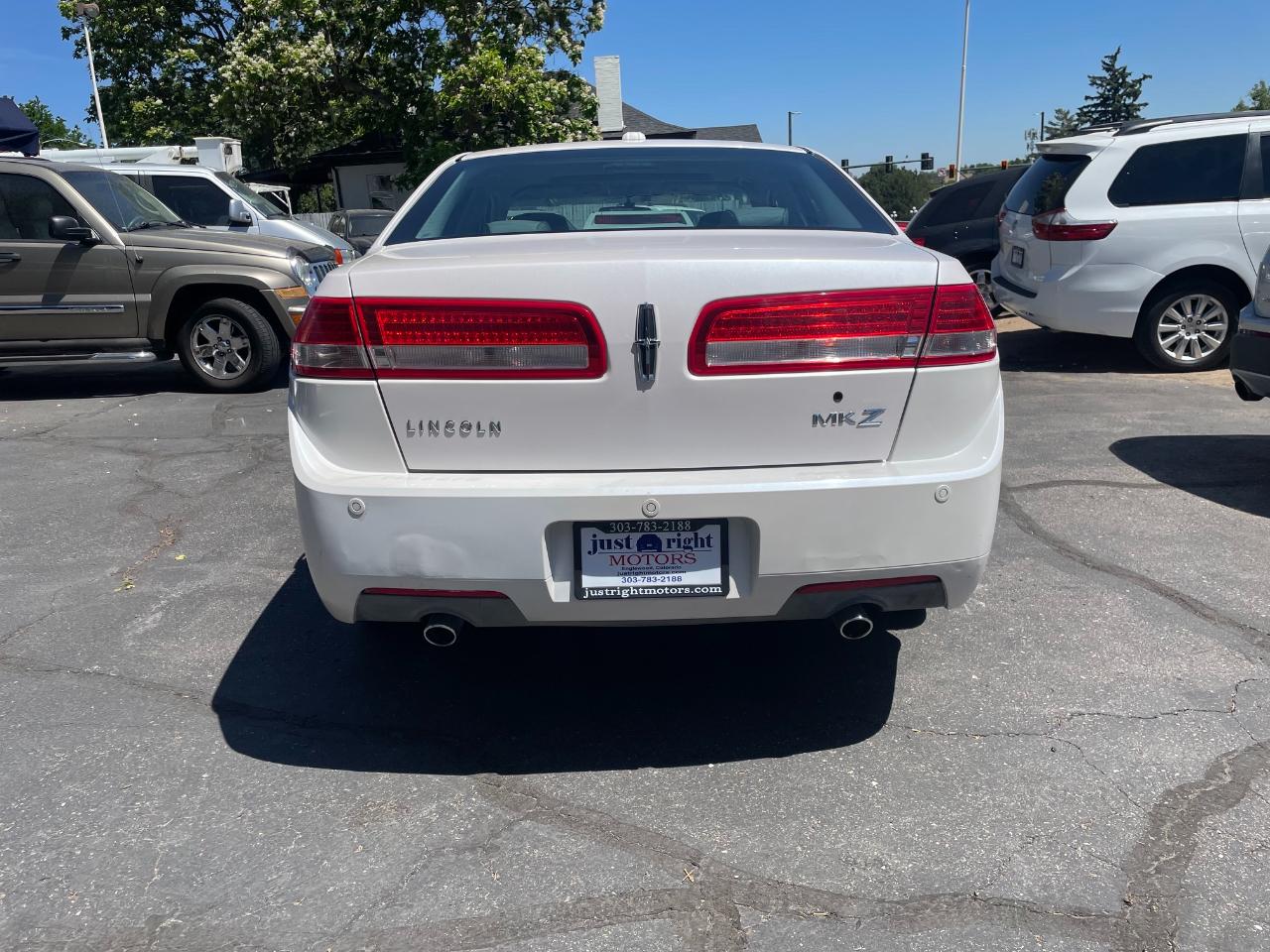 Lincoln MKZ 4D Sedan 2010