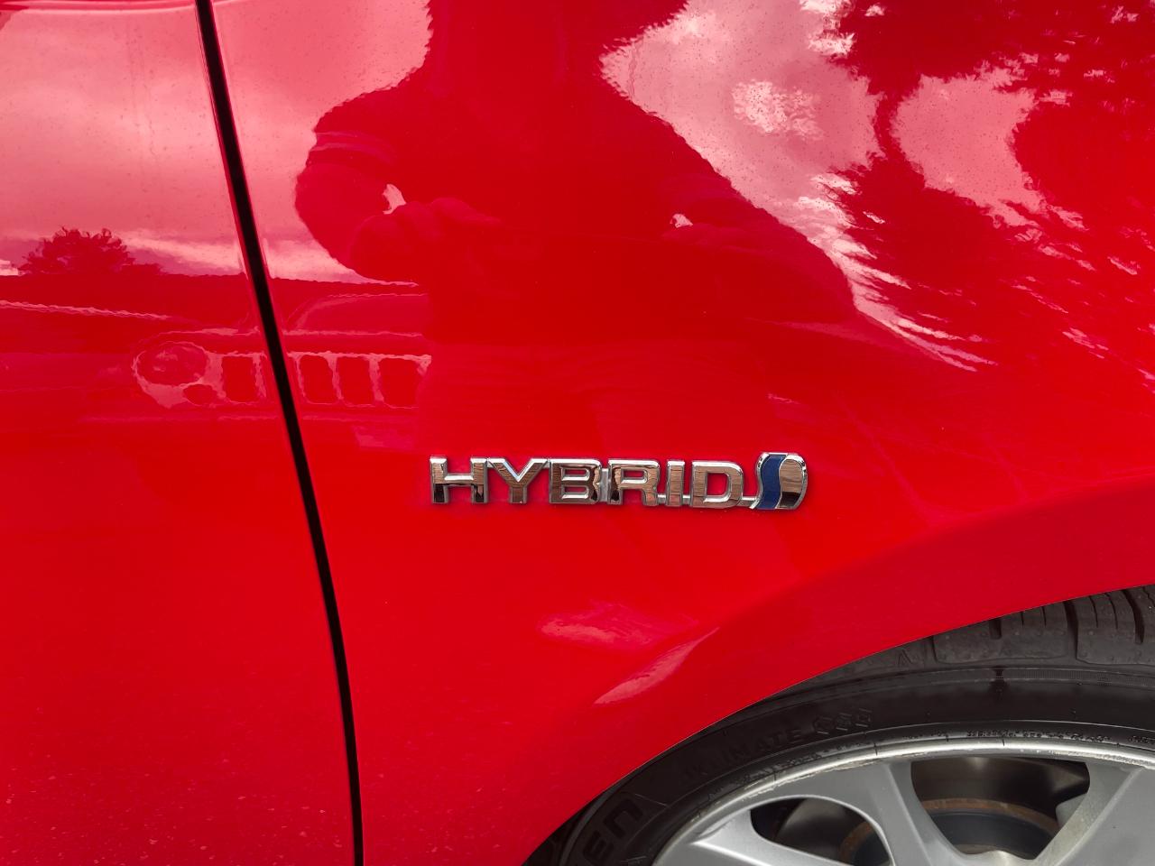 Toyota Prius c 4D Hatchback 2012