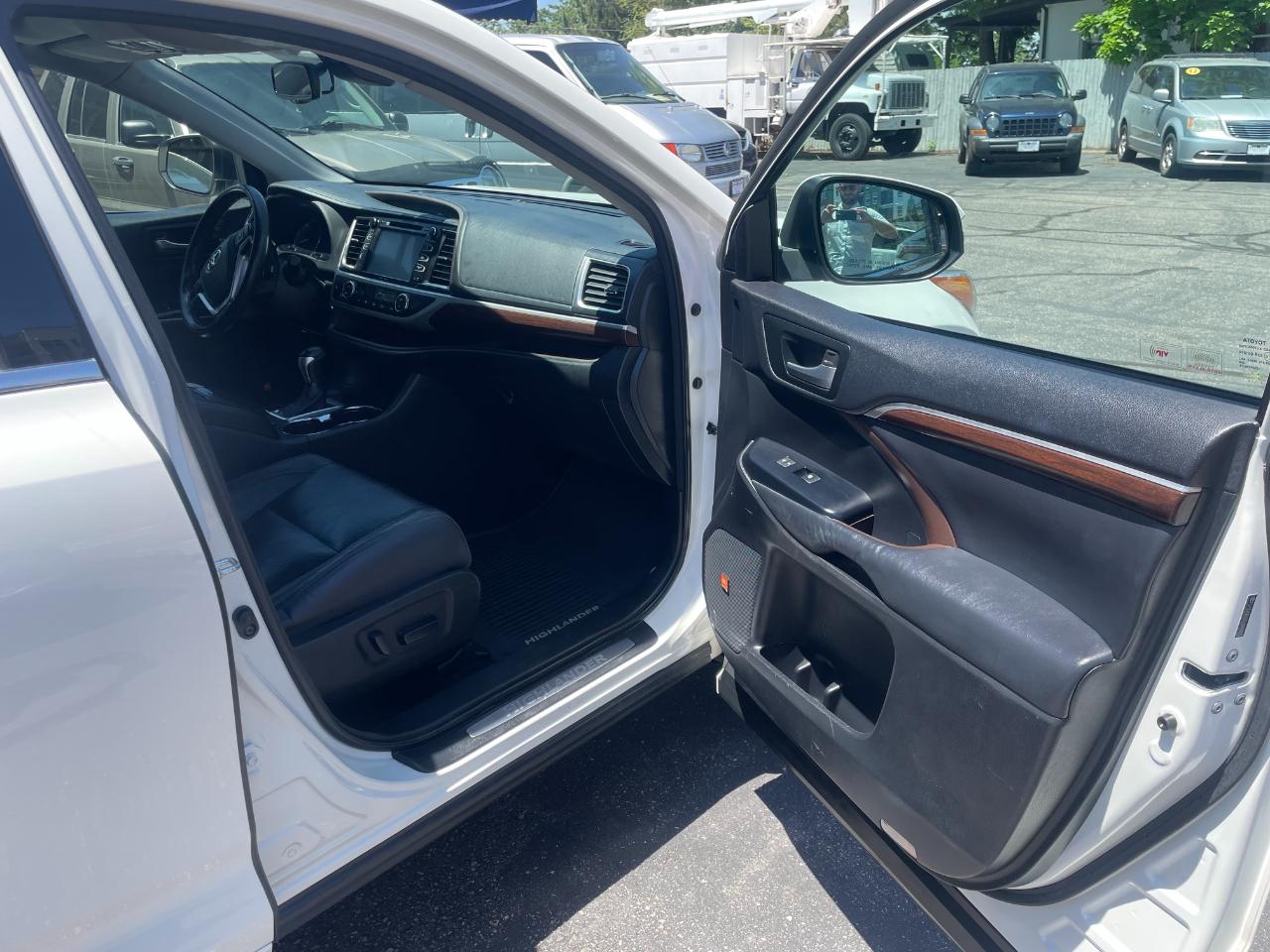 Toyota Highlander Limited 2014