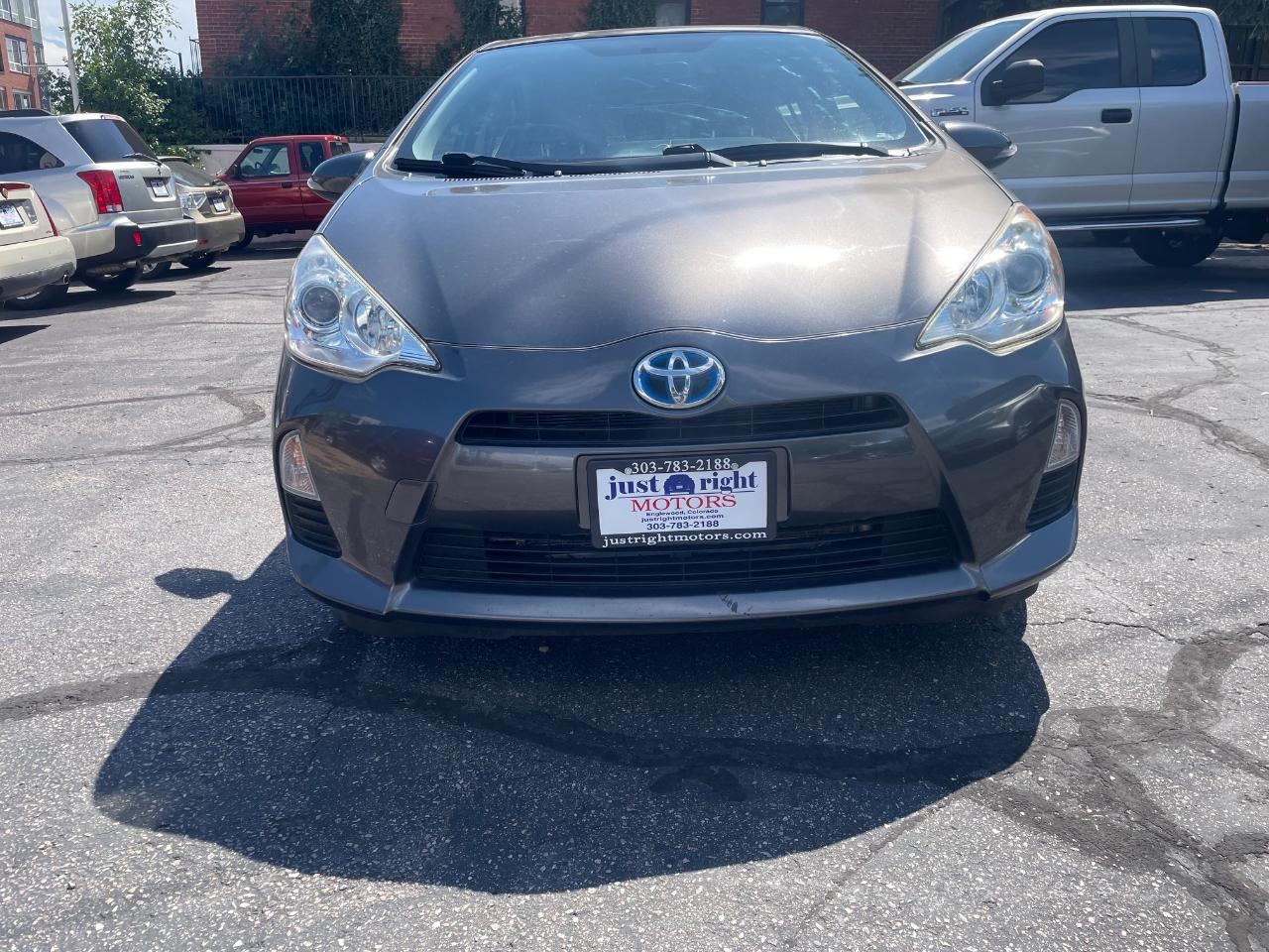Toyota Prius c Two 2014