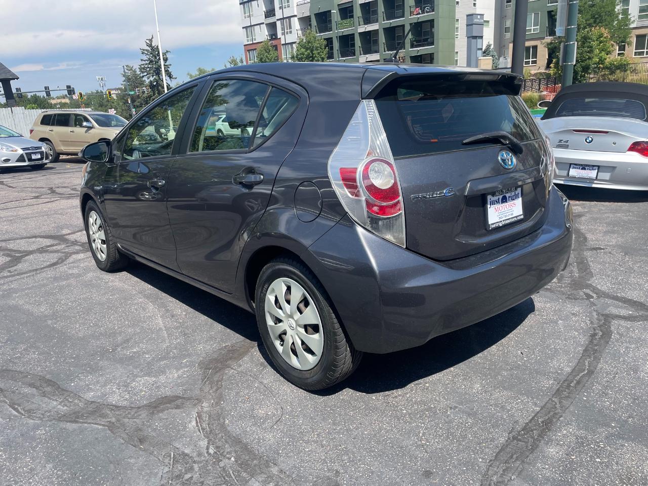 Toyota Prius c Two 2014