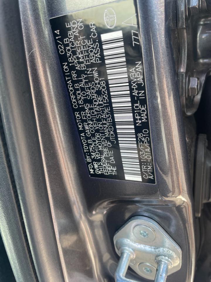 Toyota Prius c Two 2014