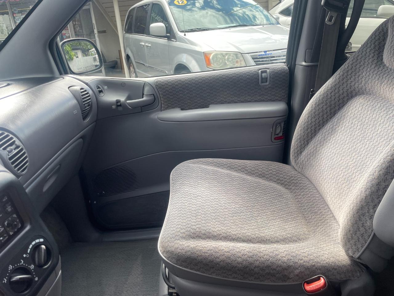 Plymouth Voyager Expresso 1998
