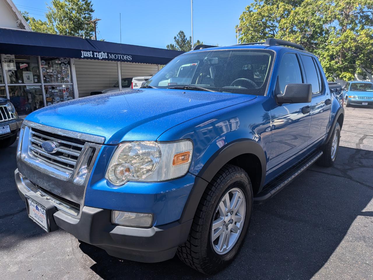 Ford Explorer Sport Trac XLT 4.0L 4WD 2010