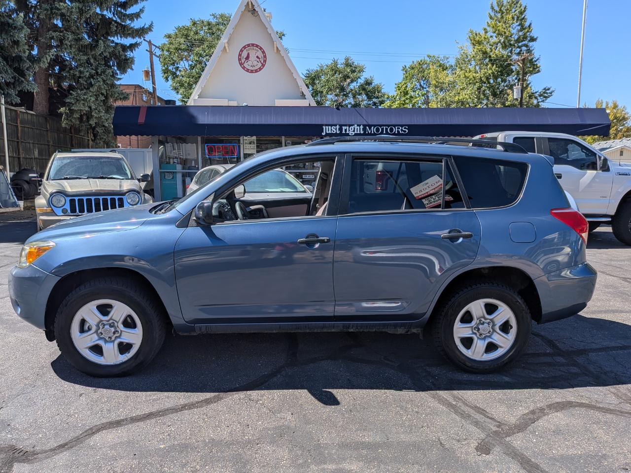 Toyota RAV4 Base V6 4WD 2008