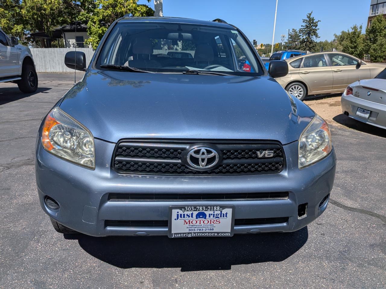 Toyota RAV4 Base V6 4WD 2008
