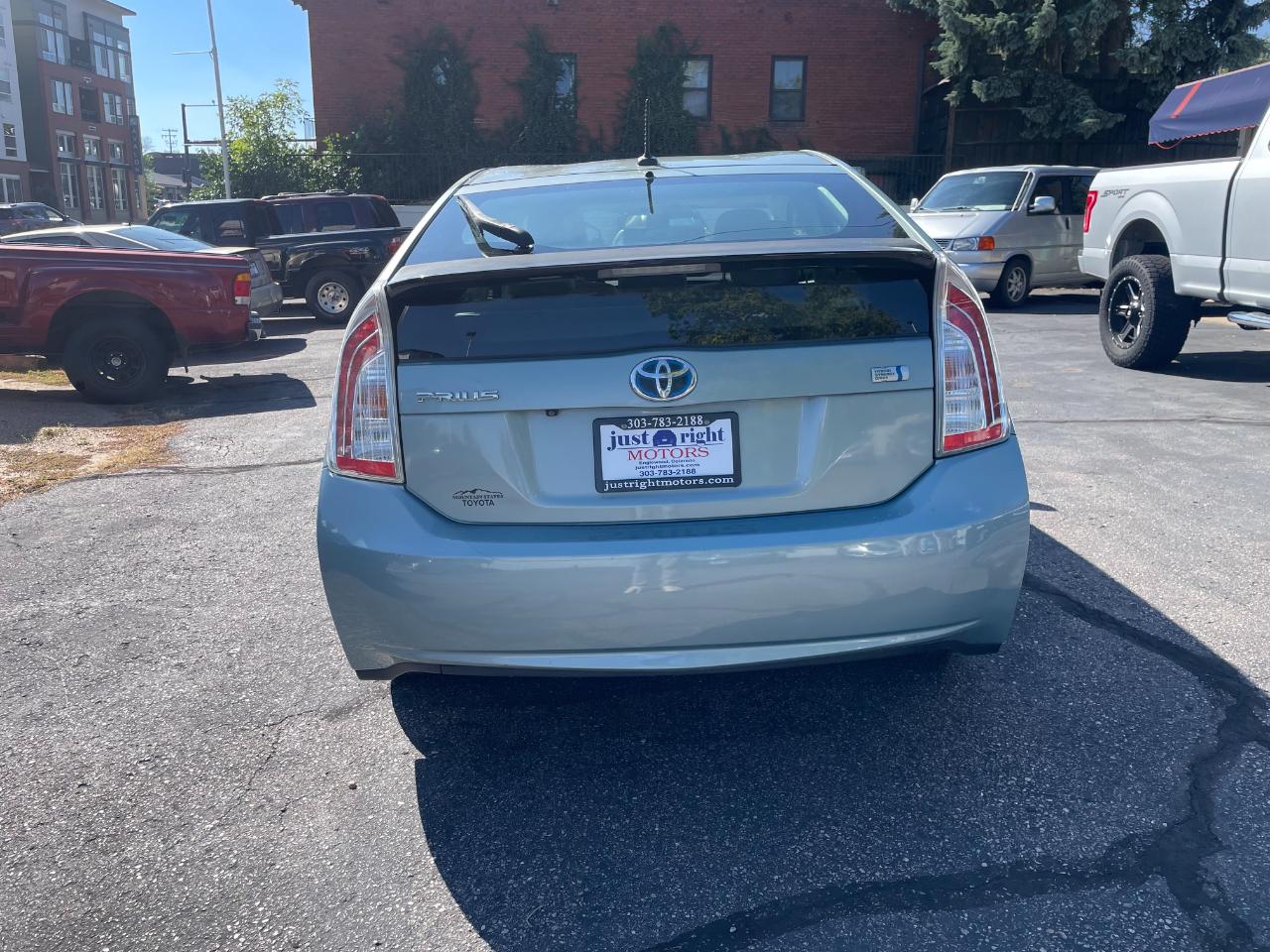 Toyota Prius Three 2014